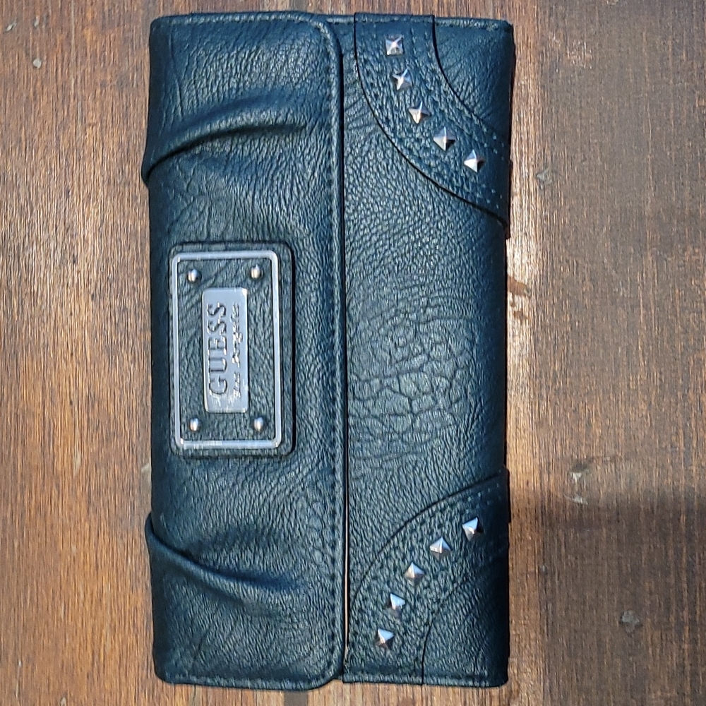 Guess trifold Wallet